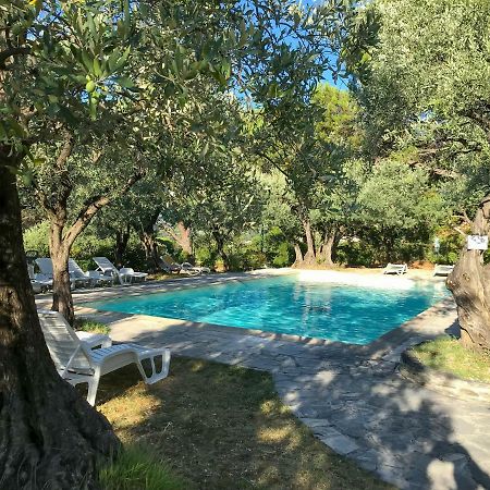 فندق La Picholine En Provence نييون المظهر الخارجي الصورة